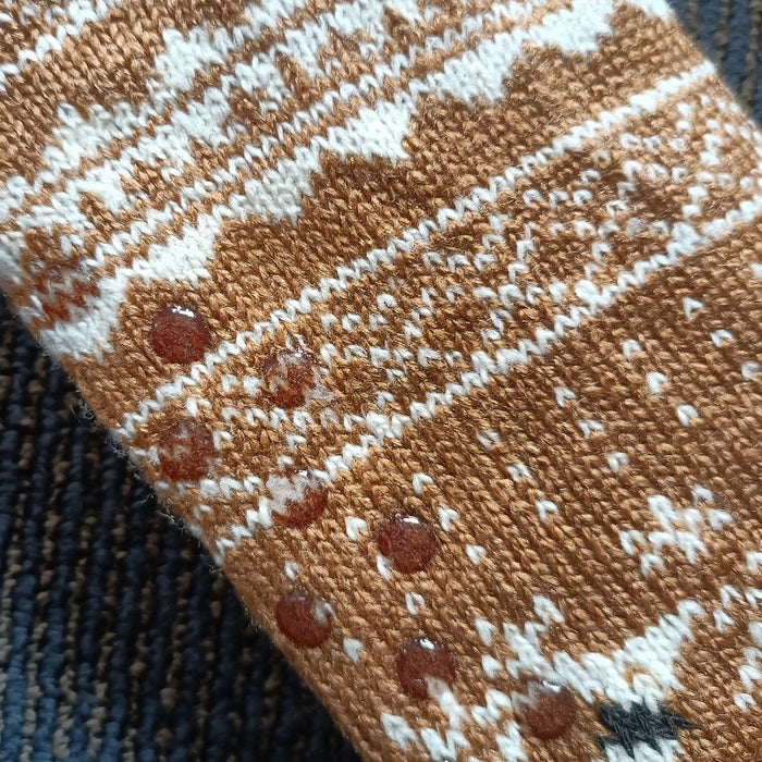 Dealonline men's fuzzy slipper socks with grippers, cozy and soft winter socks designed for warmth and comfort.