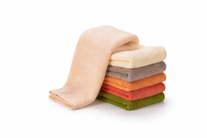 Nest & Stem Homewares Frankly Cotton Microfibre Cleaning Cloths, soft white cloths for cleaning and dusting surfaces.