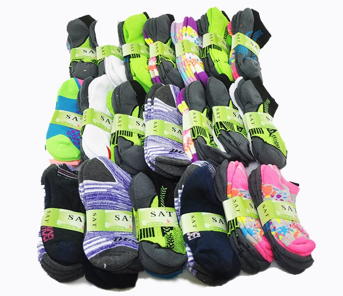 Kids' ankle cushion socks in assorted colors, 60 pairs for ages 2-4, designed for comfort and durability.
