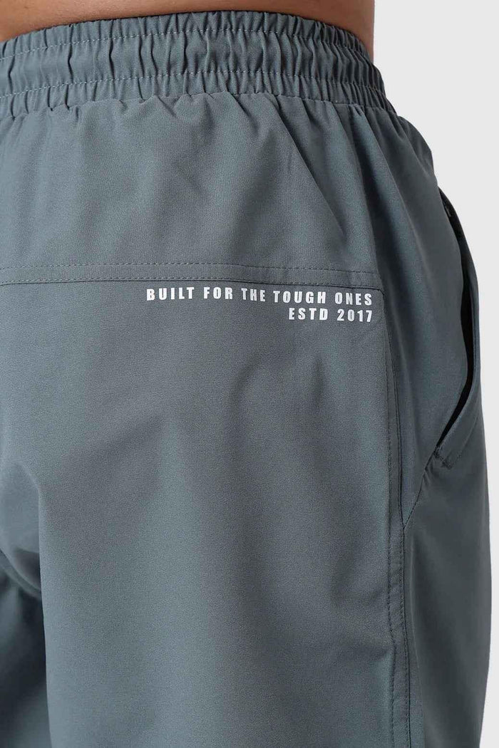 Forest green Fuaark Nz Nova Shorts, casual men's shorts with a relaxed fit, displayed on a neutral background.