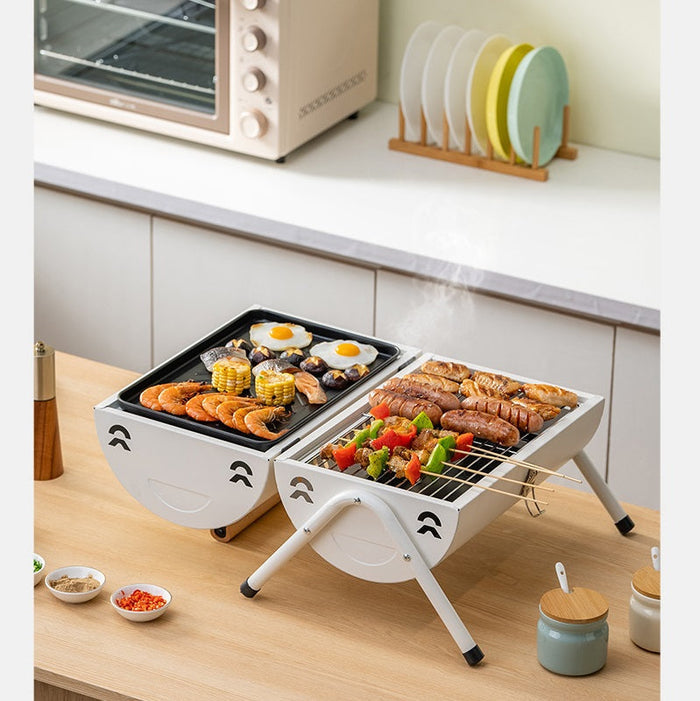 Portable charcoal barbecue grill with lockable lid and wooden handle, ideal for outdoor grilling and camping.