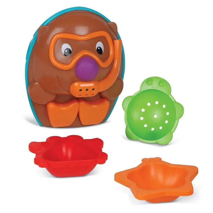 Brown hedgehog toy in snorkel gear with a green turtle strainer, plus red crab and orange starfish pouring cups.