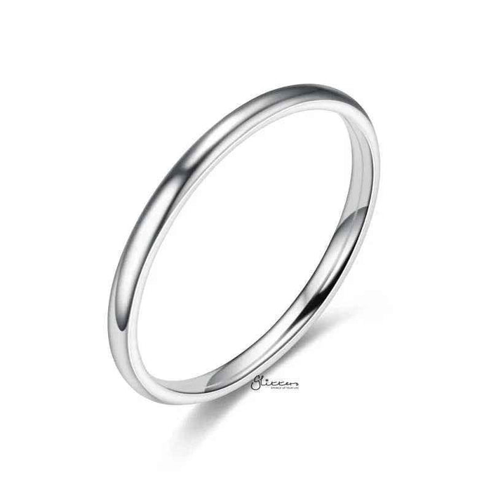 Stainless steel 2mm wide glossy mirror polished plain band ring by Glitters, showcasing its smooth, reflective surface and simple design.