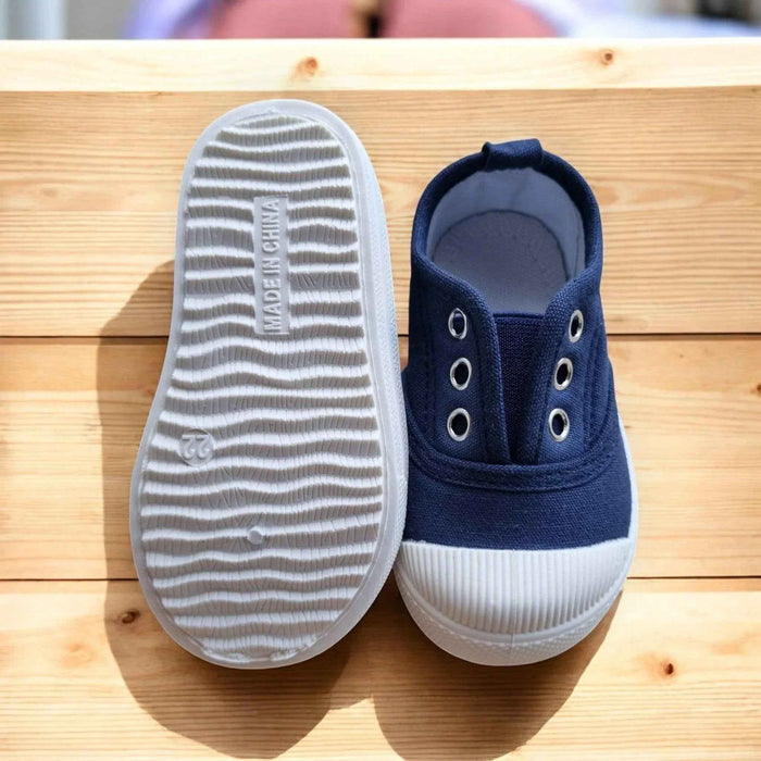 Happy Feet NZ Tiny Trail Canvas shoe in classic easy-to-wear design, durable and no-fuss for active kids.