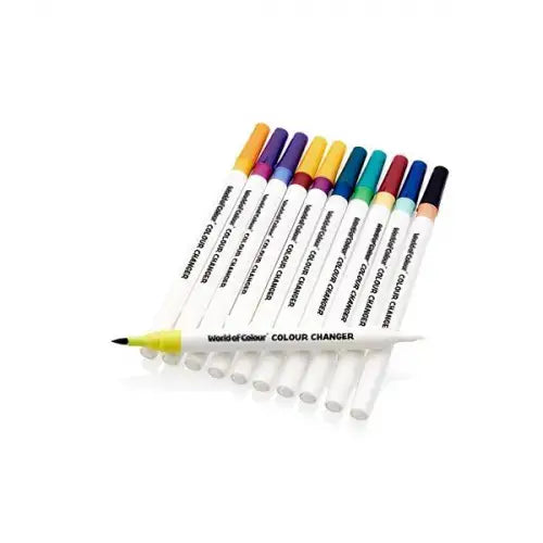White markers with colorful caps fanned out, with one marker lying horizontally across revealing a yellow tip.